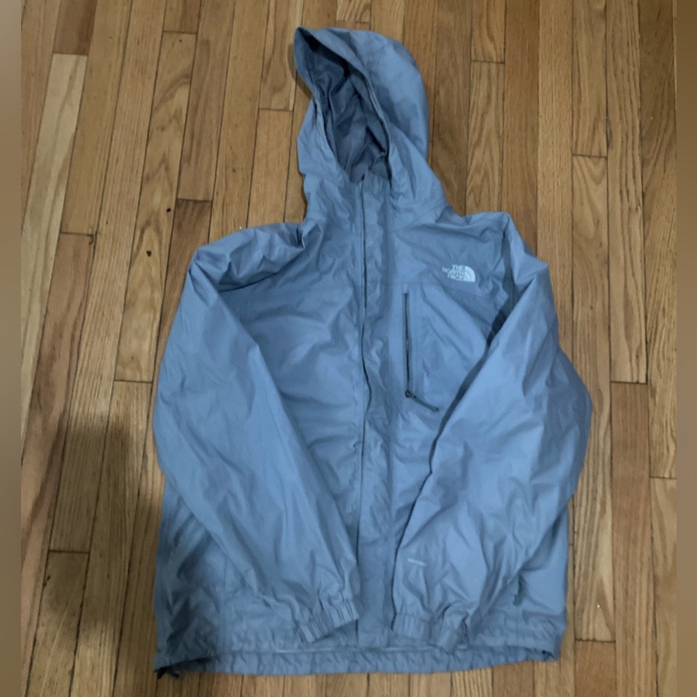 The North Face men’s  Light Gray Raincoat shell